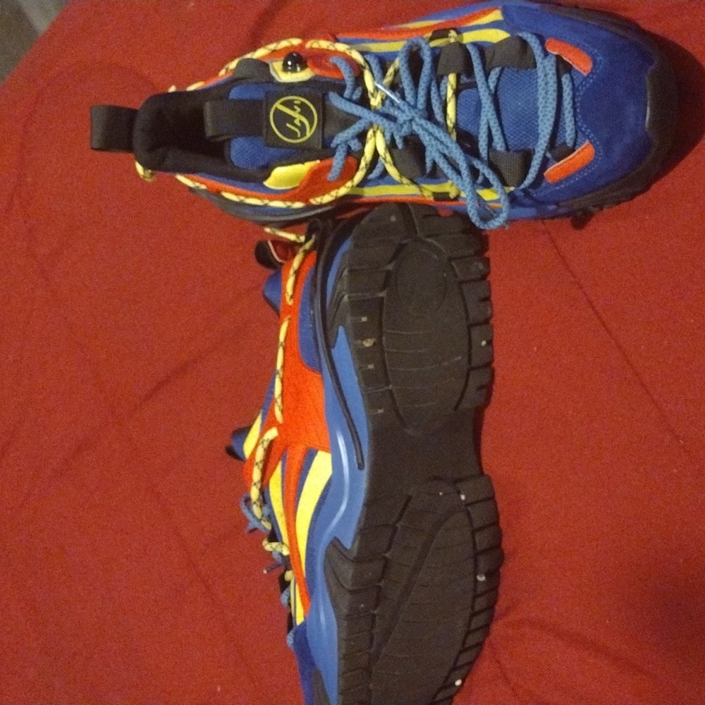 Dominance Blue Red And Yellow Sneakers By Javi